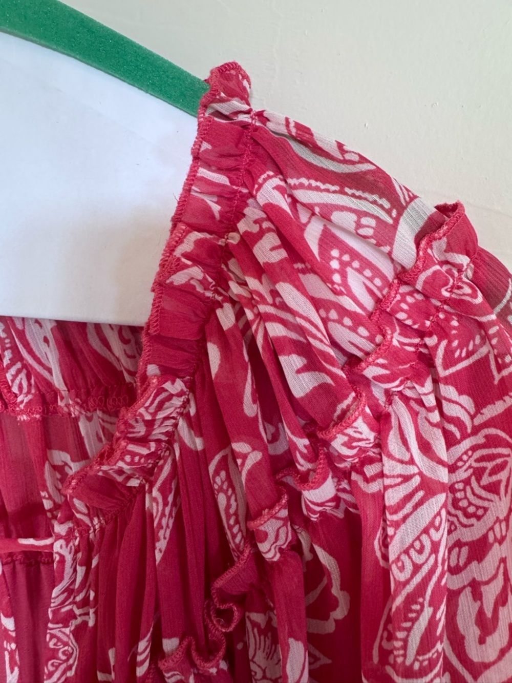 Evereve Pink and White Floral Off-Shoulder Top - Picture 3 of 7